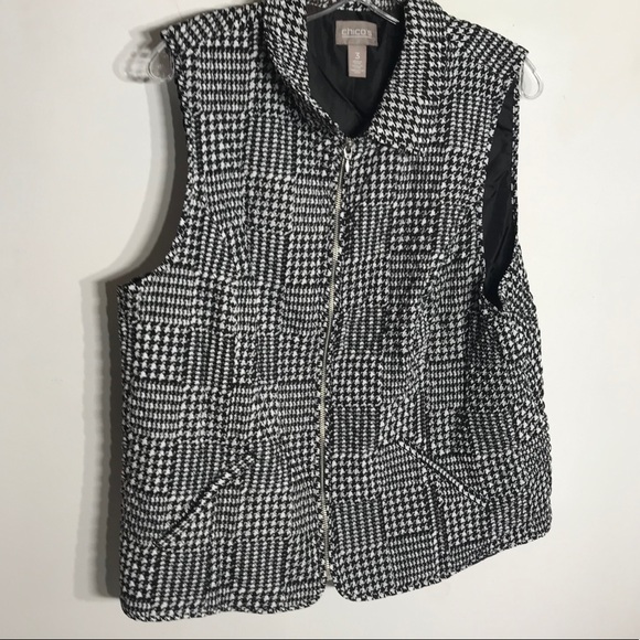 Chico's Jackets & Blazers - Chico’s quilted Houndstooth patch printed vest